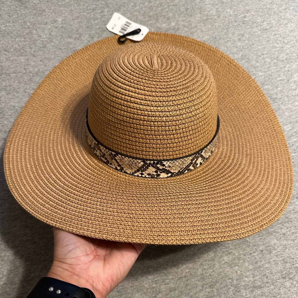 Cracker Barrel Women’s Wide Brim Floppy Sun Hat w Snakeskin Band, Tan, 7”x7”